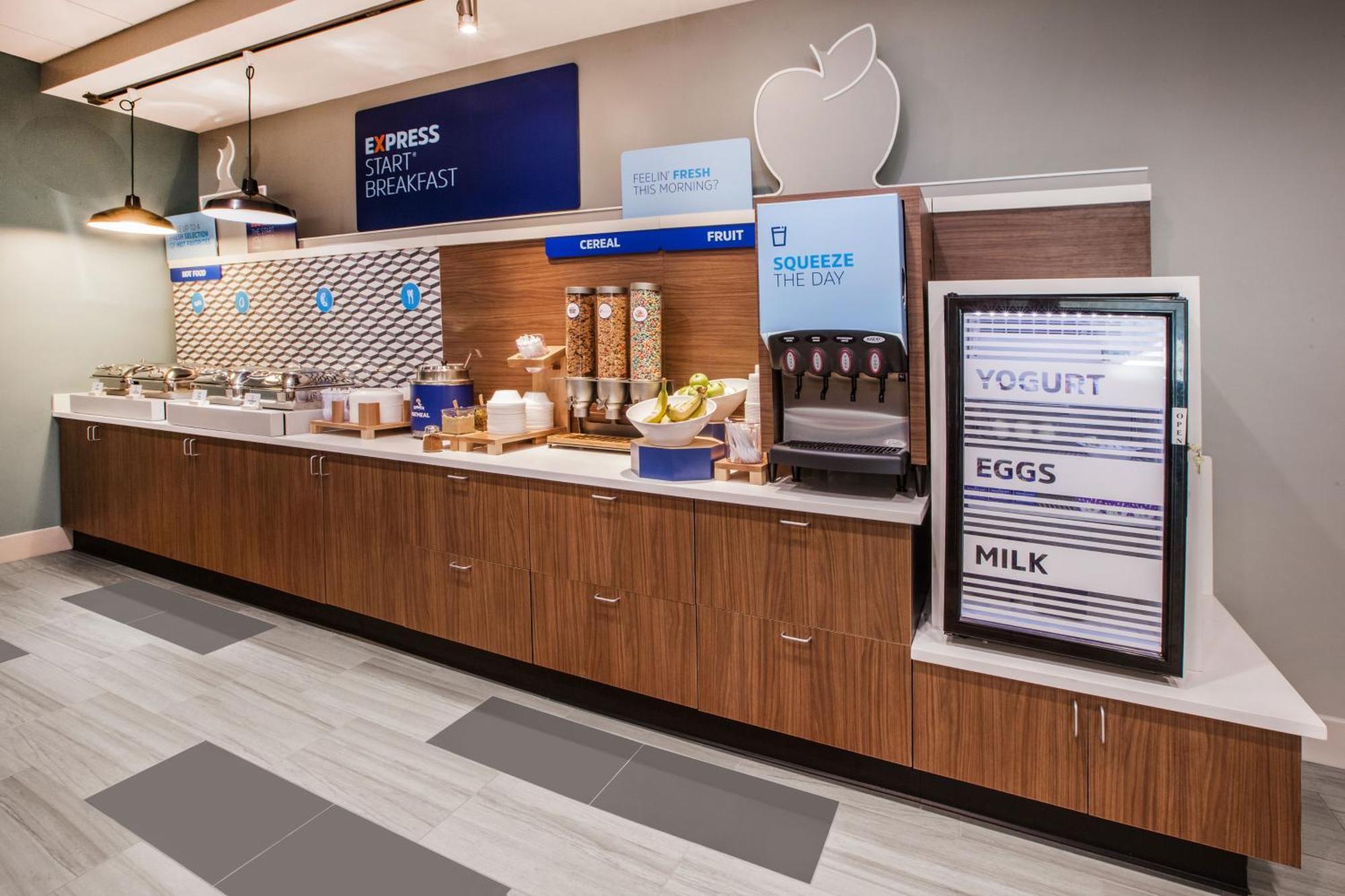 Holiday Inn Express Hotel & Suites Sanford By Ihg Екстер'єр фото