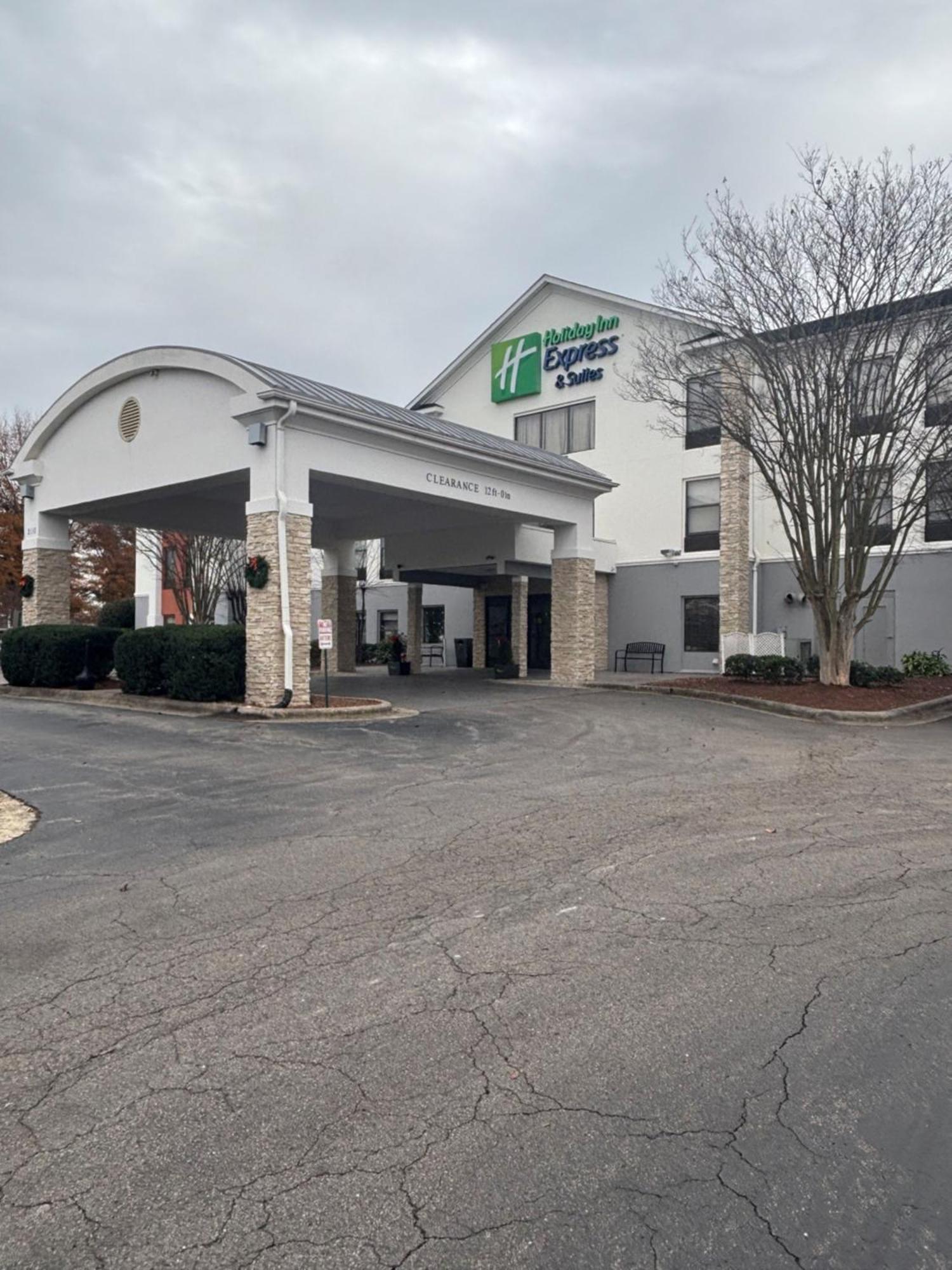 Holiday Inn Express Hotel & Suites Sanford By Ihg Екстер'єр фото