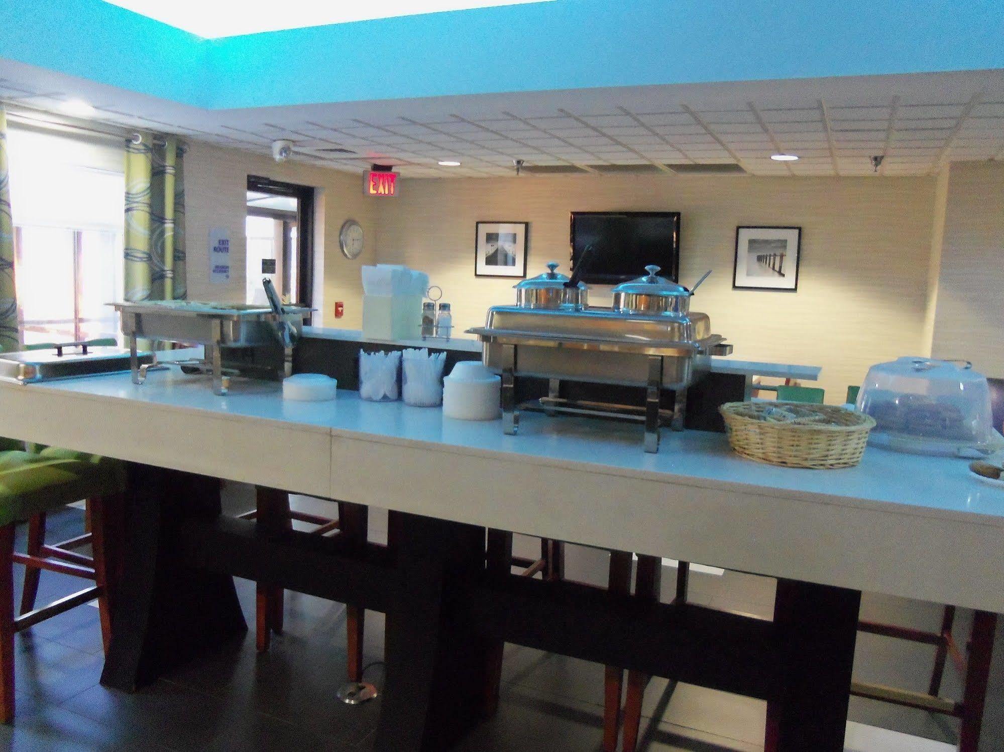 Holiday Inn Express Hotel & Suites Sanford By Ihg Екстер'єр фото